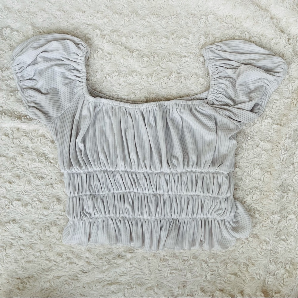 white puff sleeve crop top